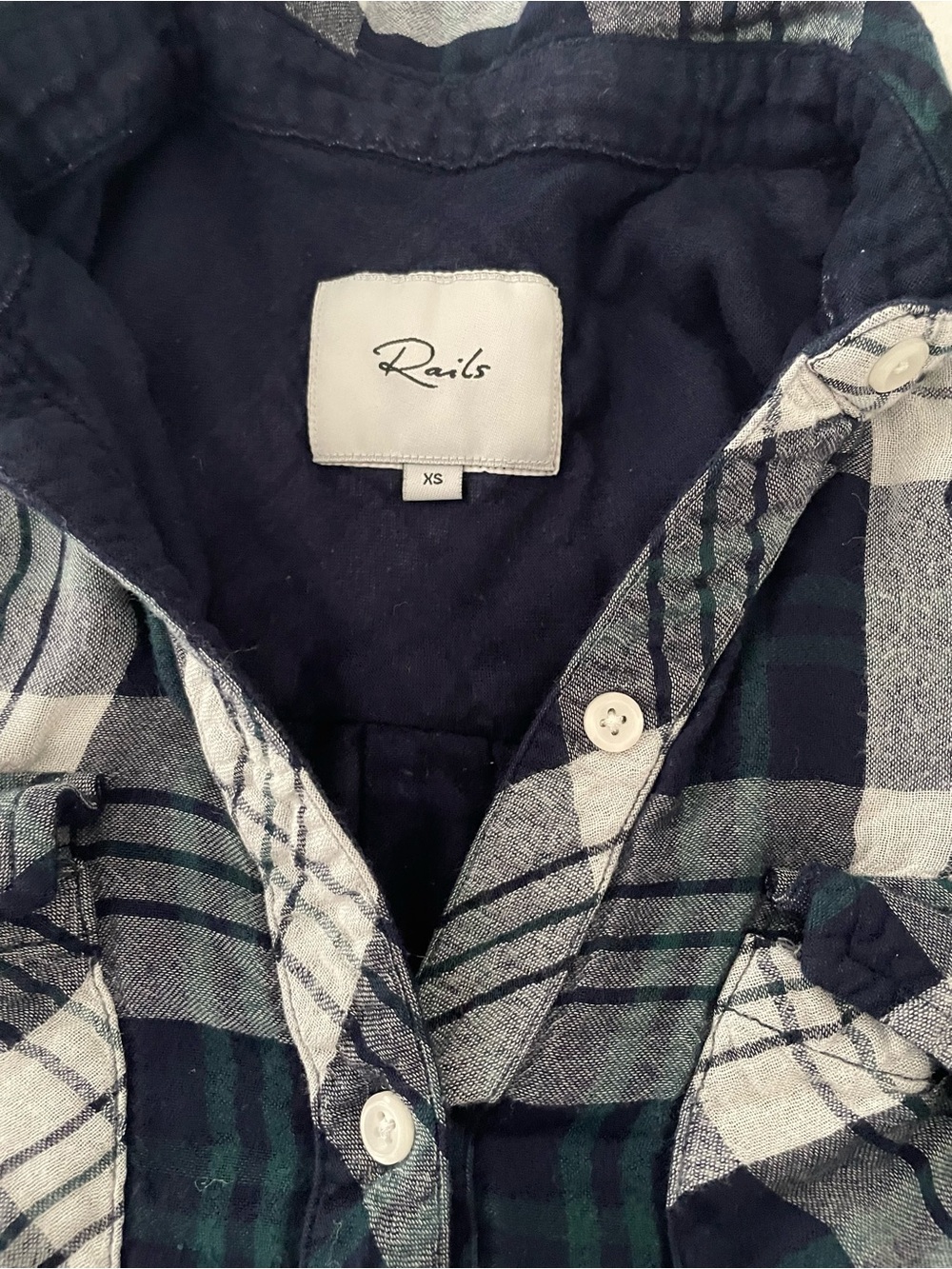 Rails button down - Picture 4 of 6